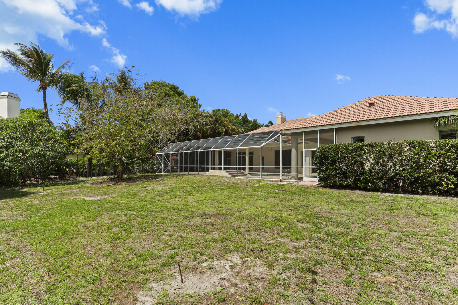 8280 Woodsmuir Drive