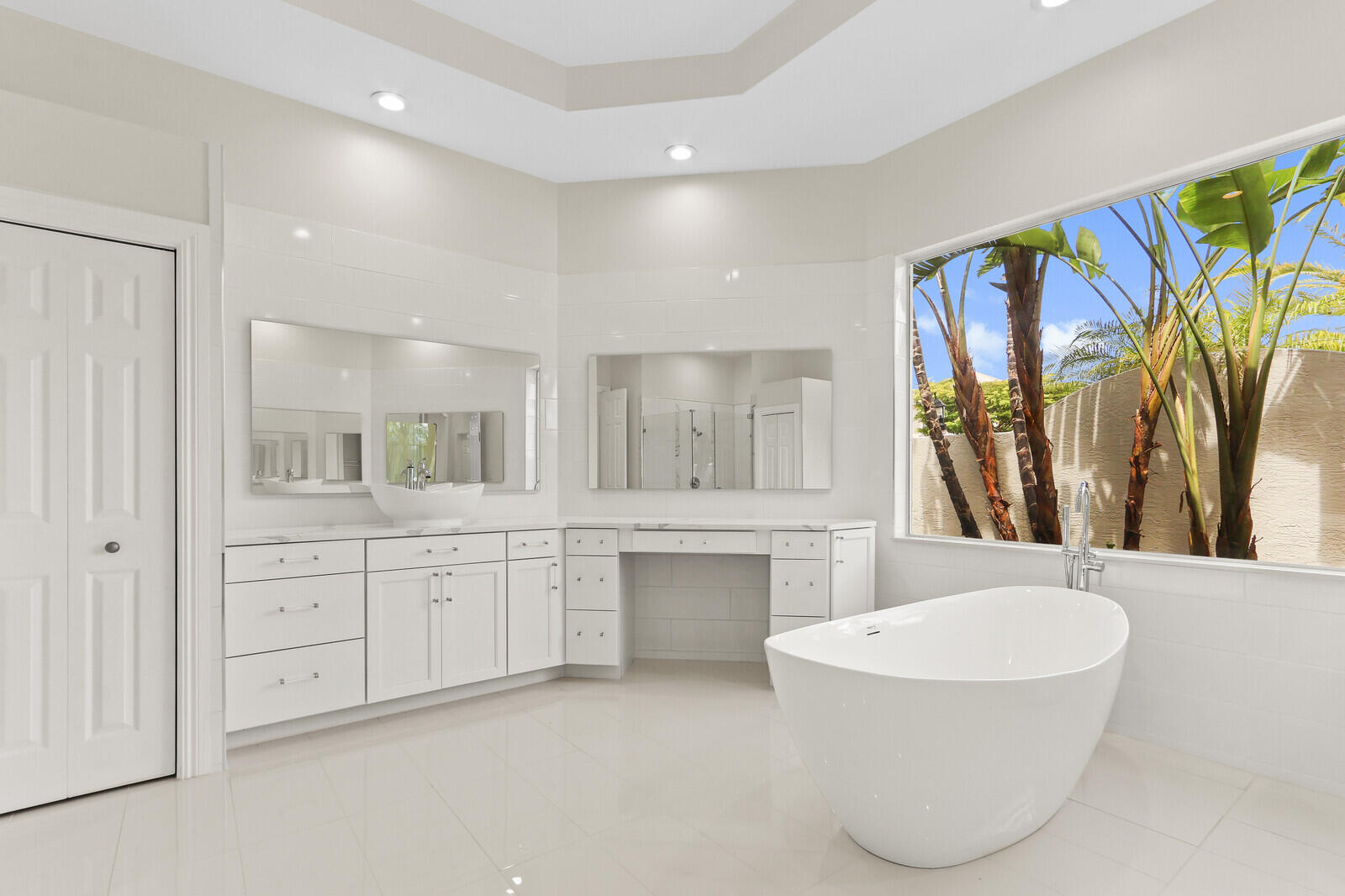 8280 Woodsmuir Drive