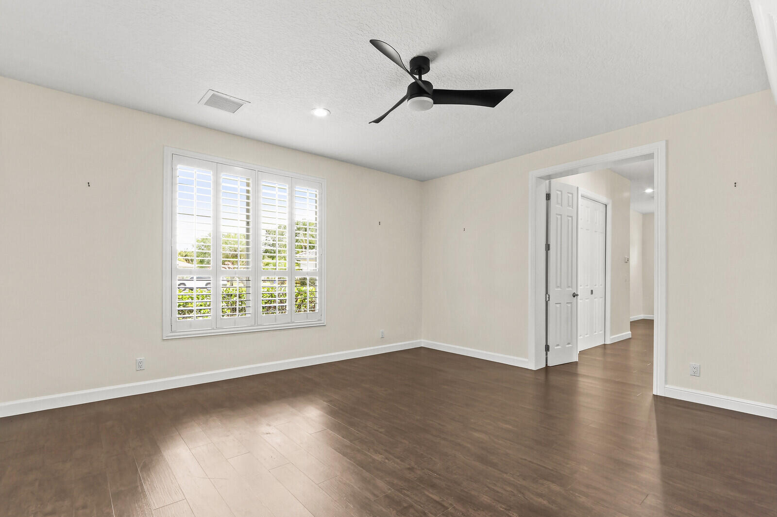 8280 Woodsmuir Drive
