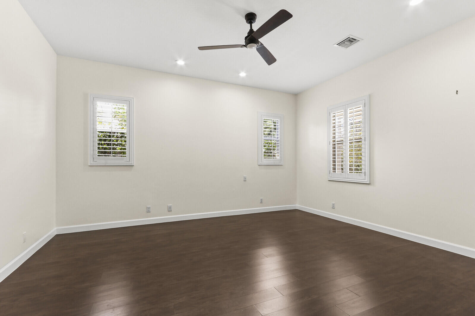 8280 Woodsmuir Drive