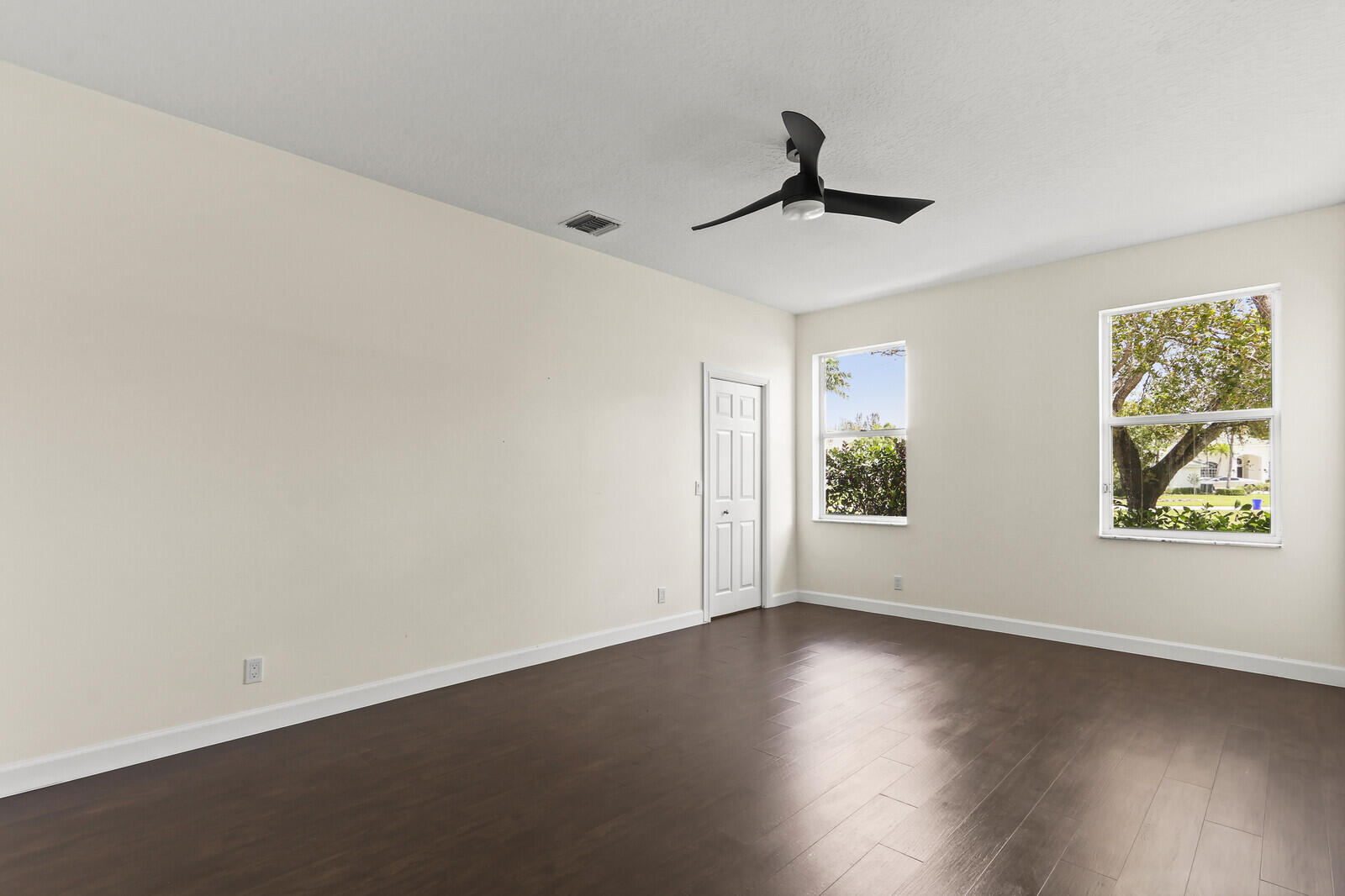 8280 Woodsmuir Drive
