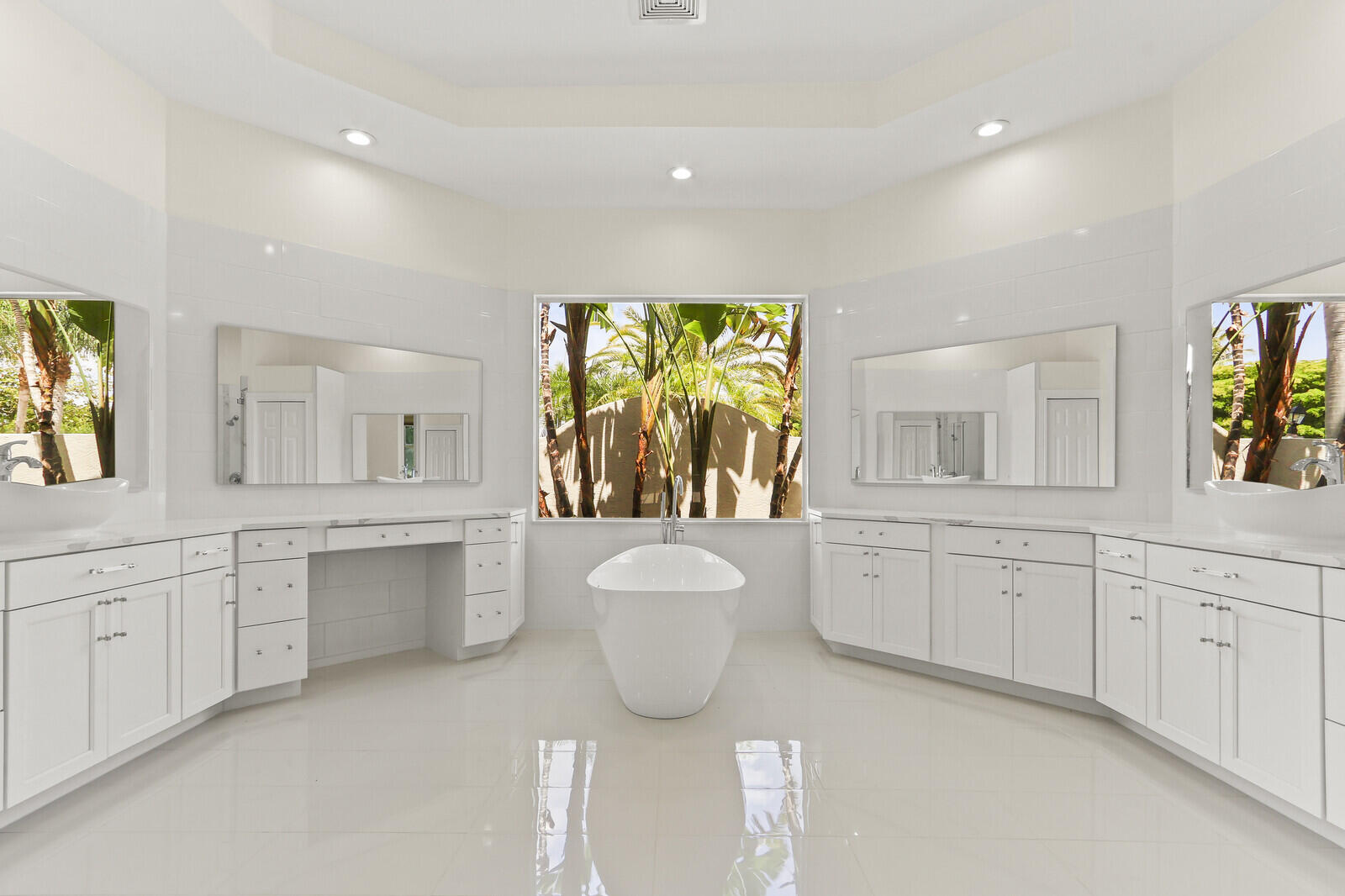 8280 Woodsmuir Drive