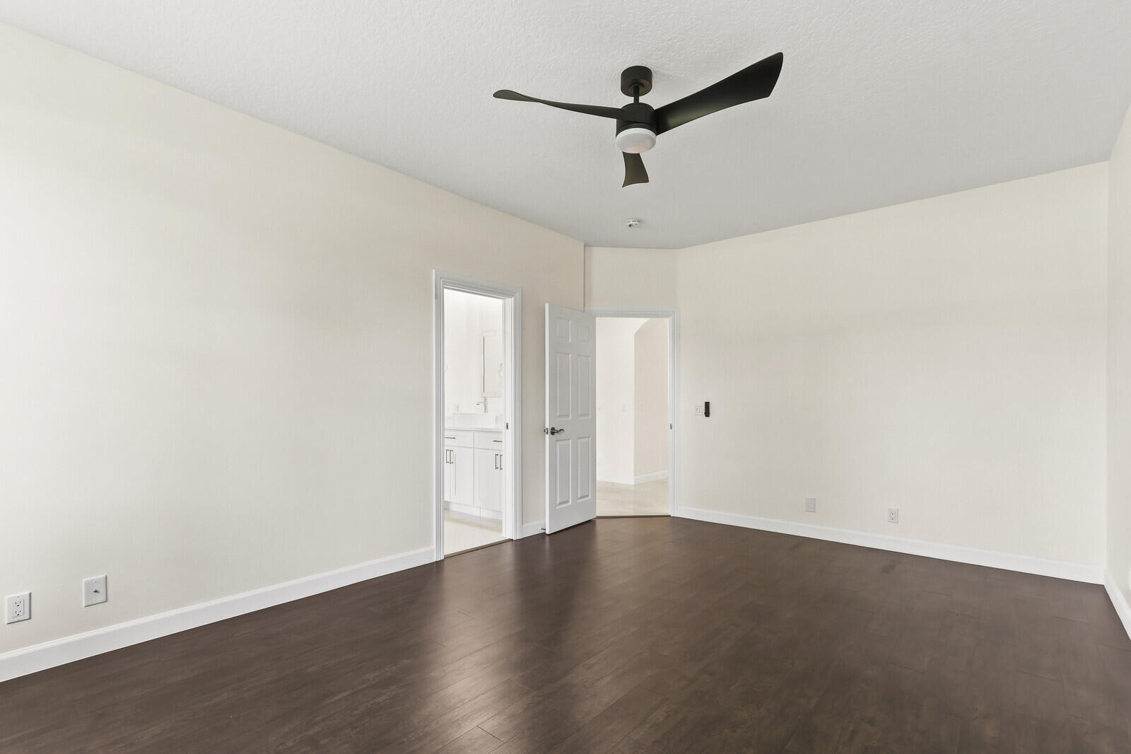 8280 Woodsmuir Drive
