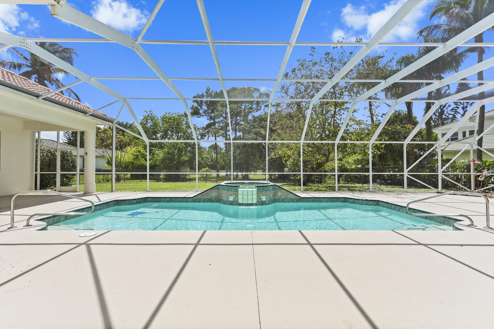 8280 Woodsmuir Drive