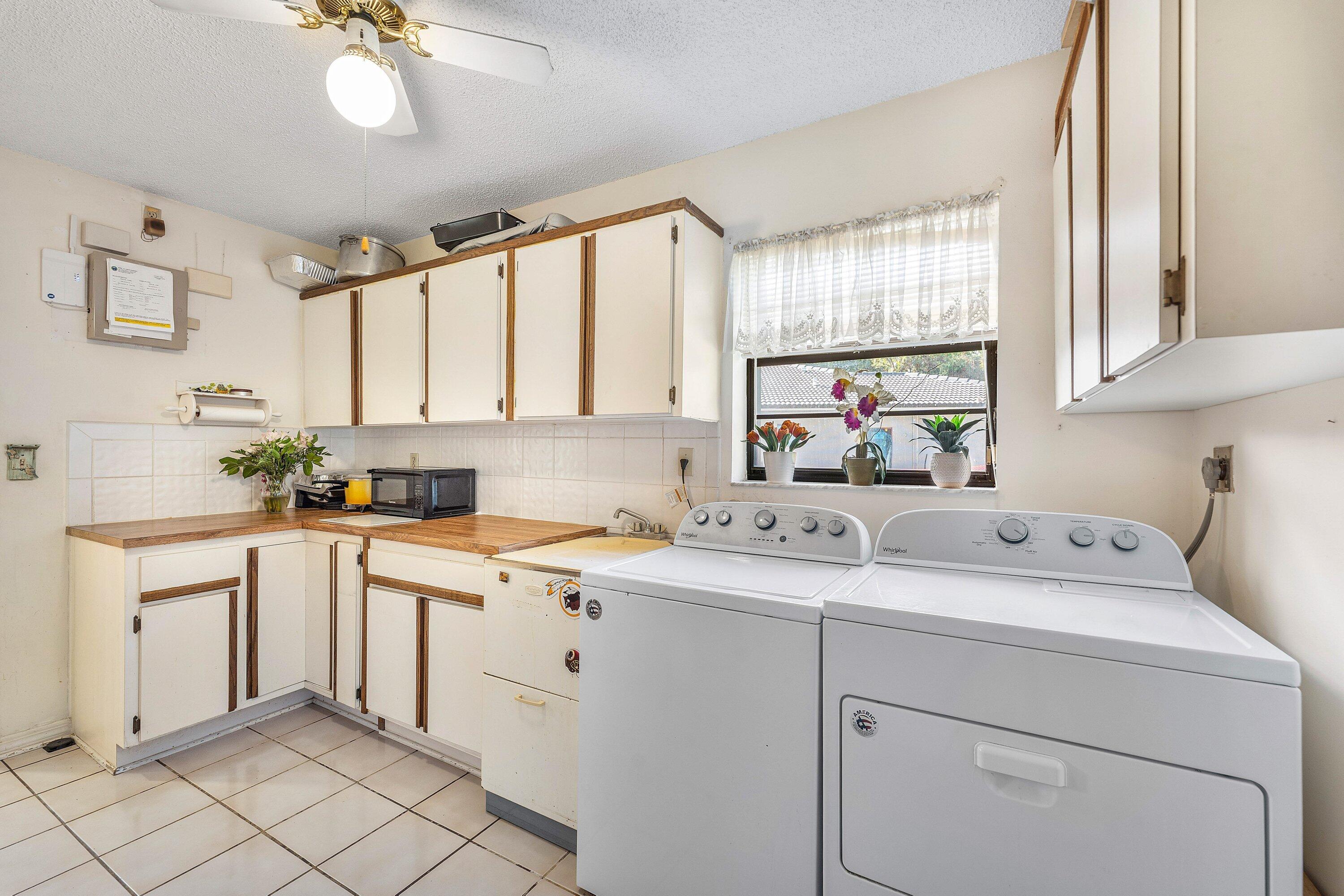 7290 Encina Lane