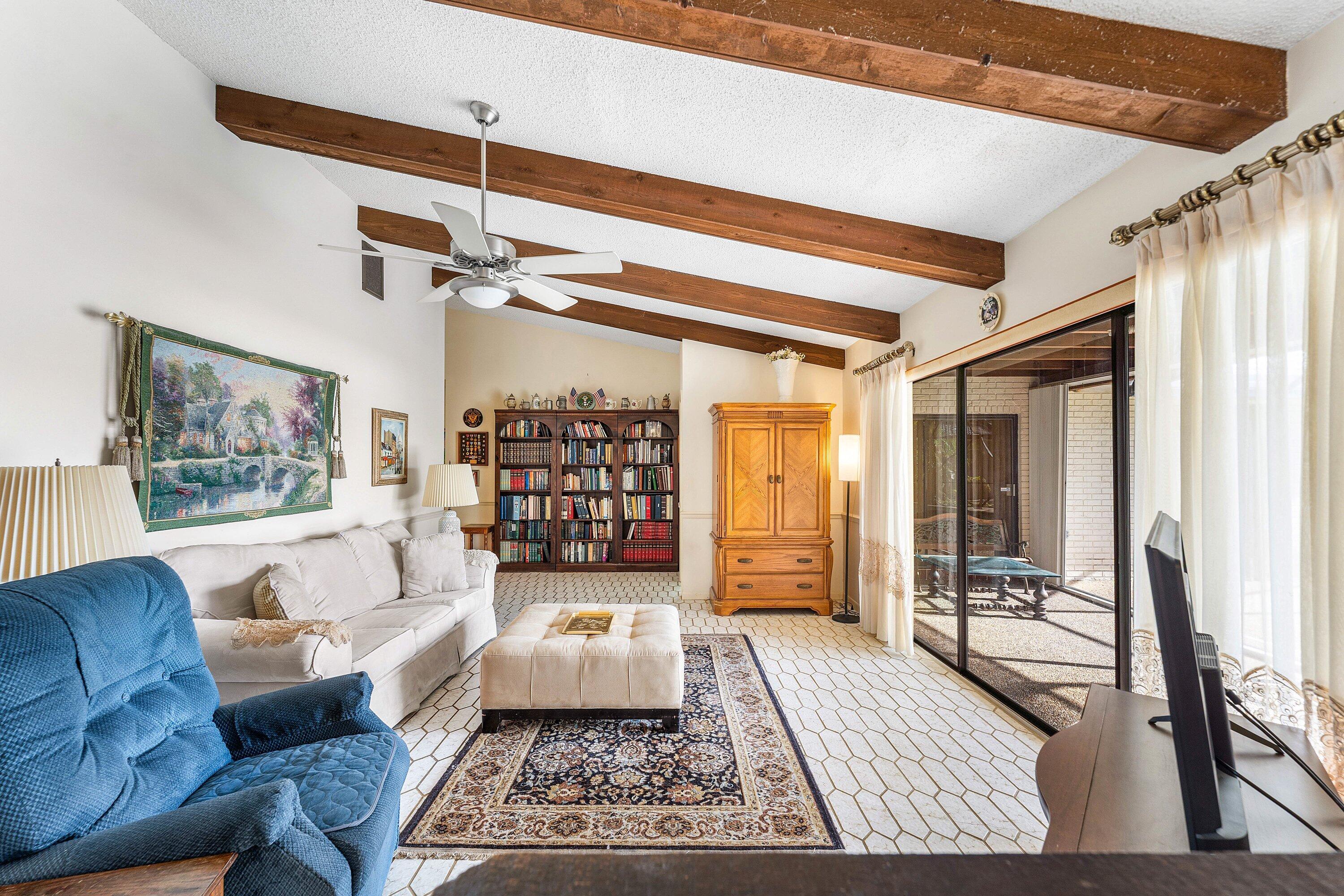 7290 Encina Lane