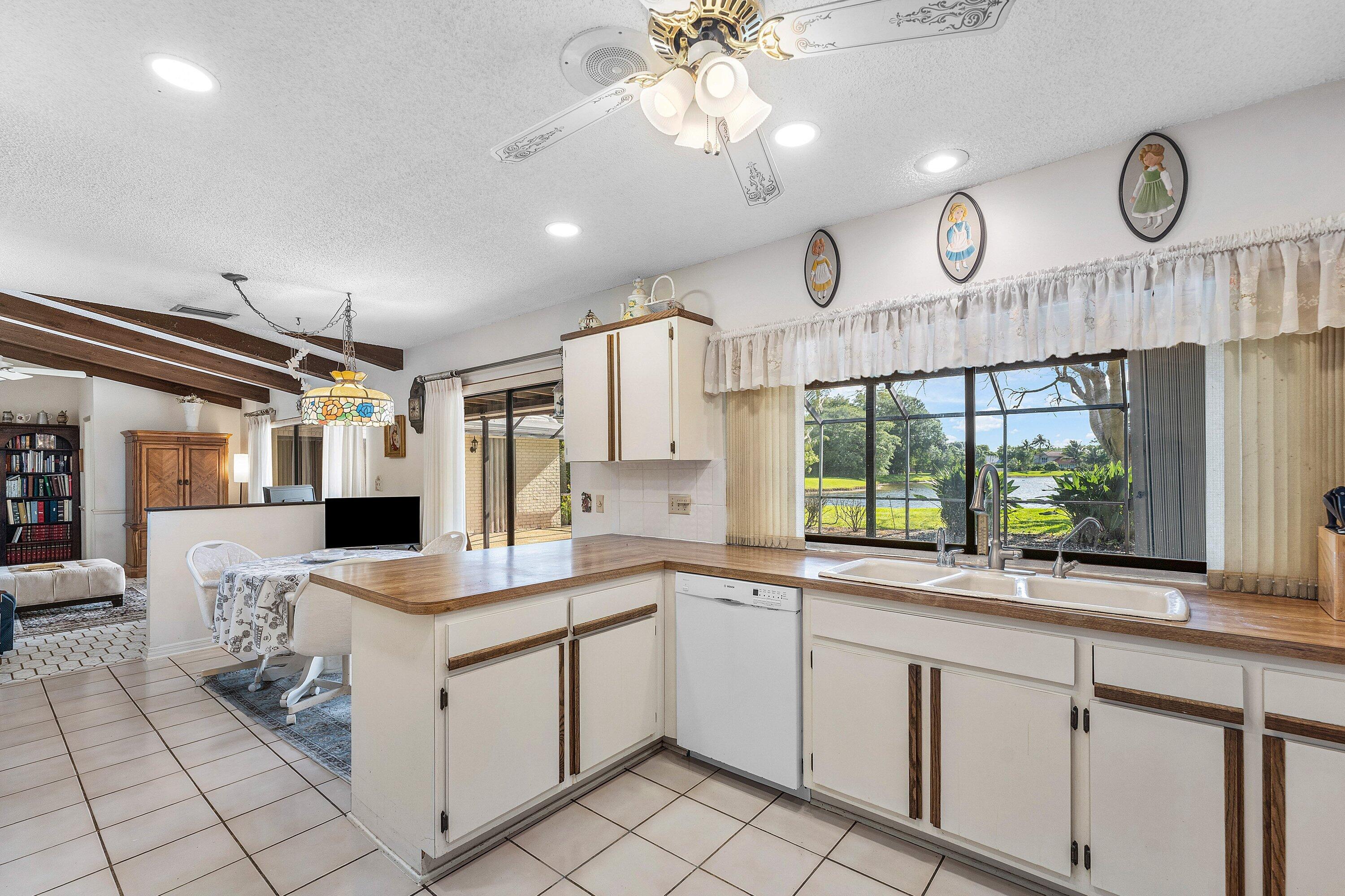7290 Encina Lane