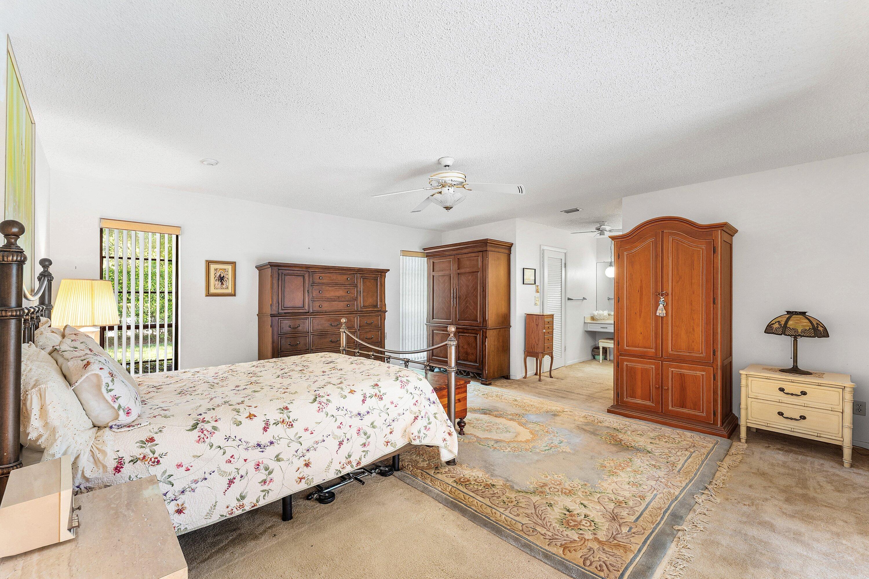 7290 Encina Lane