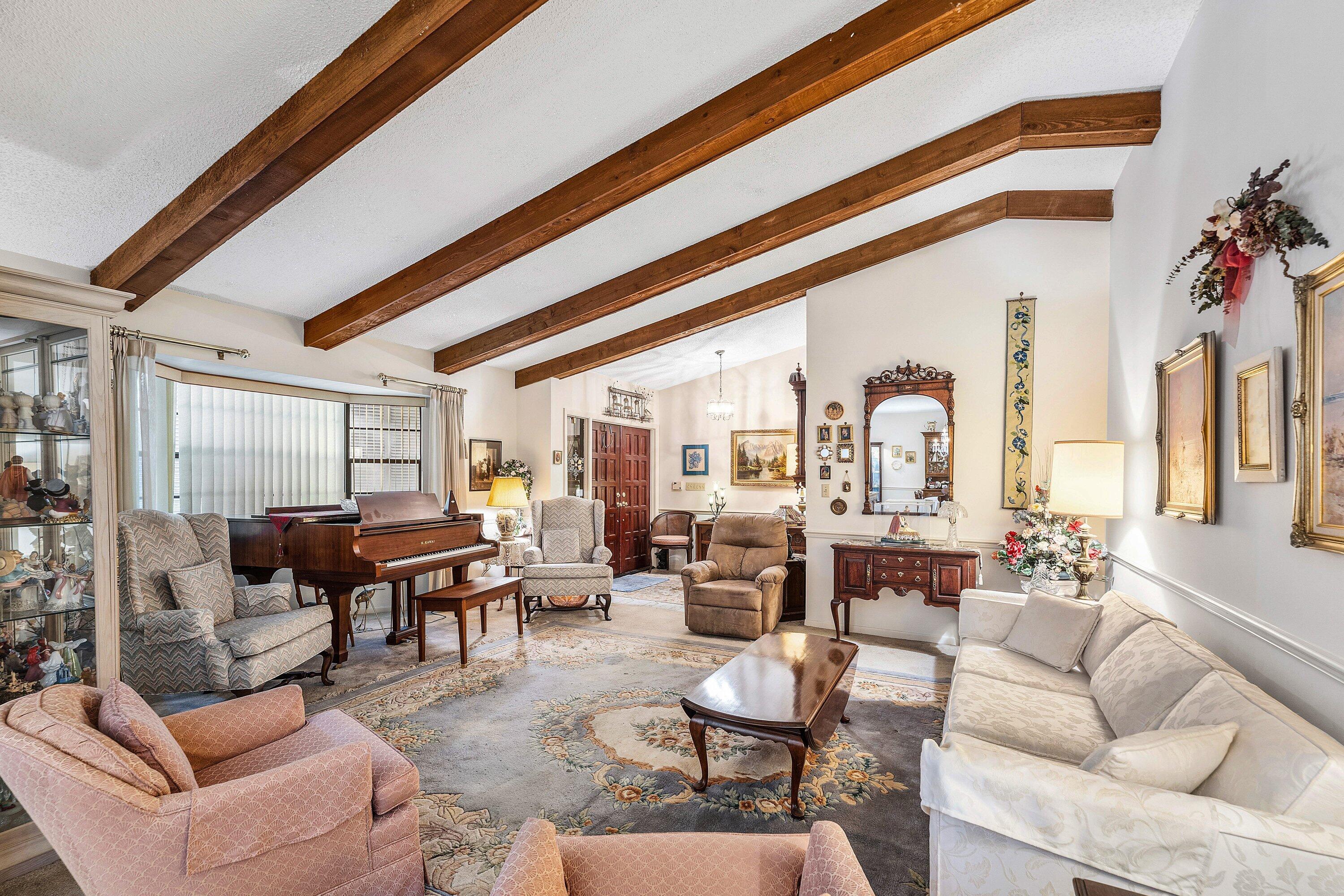 7290 Encina Lane