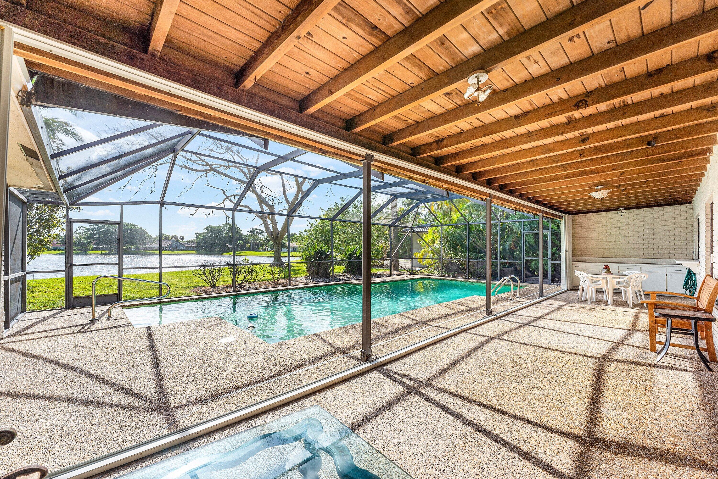 7290 Encina Lane