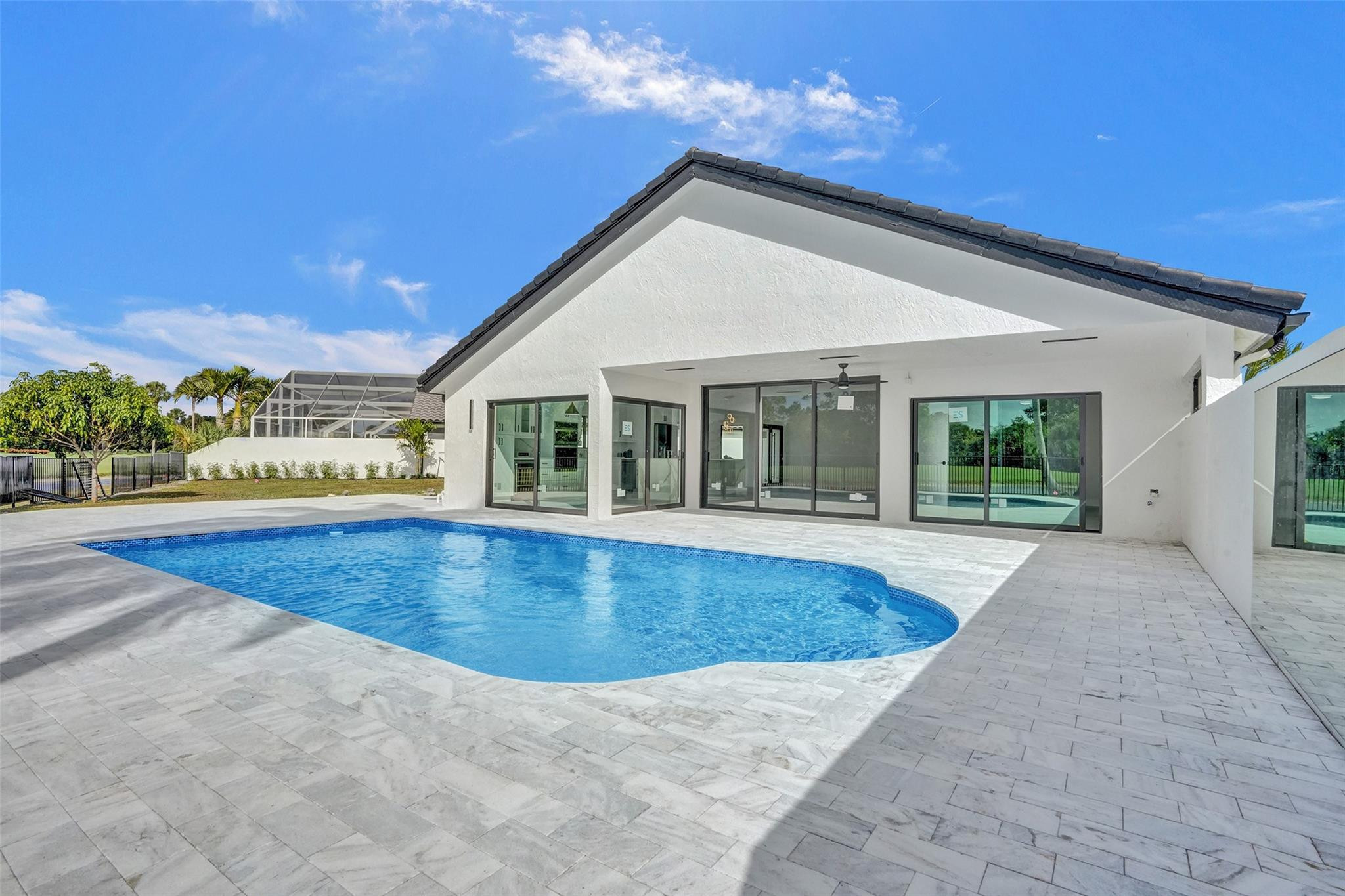 21470 Bridge View Drive