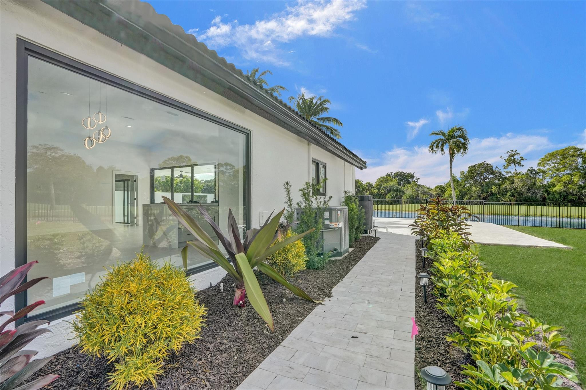 21470 Bridge View Drive