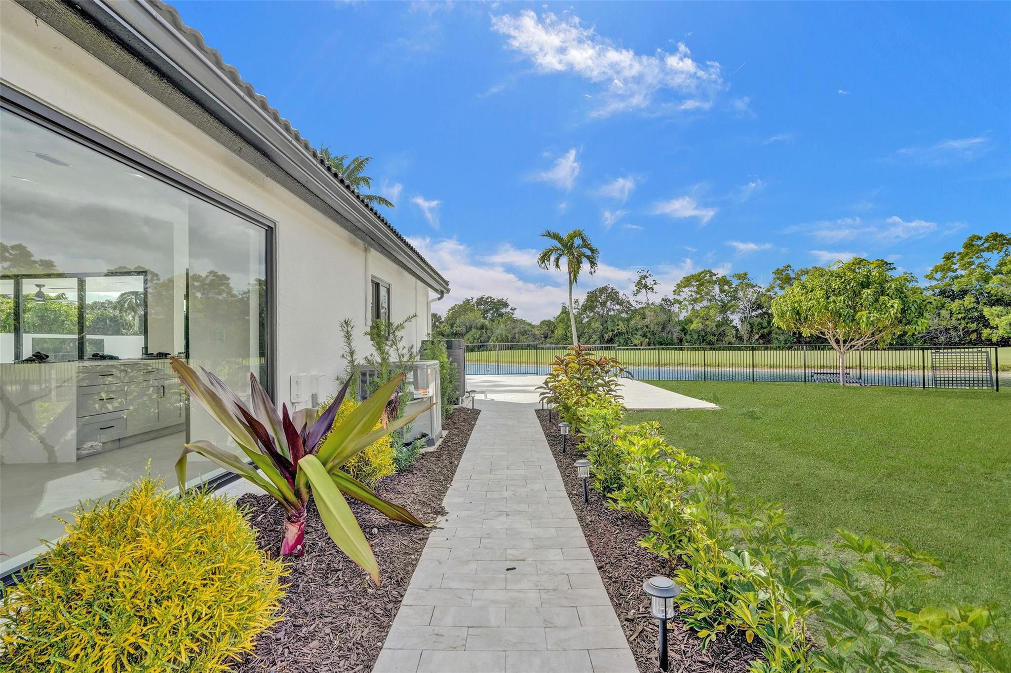 21470 Bridge View Drive