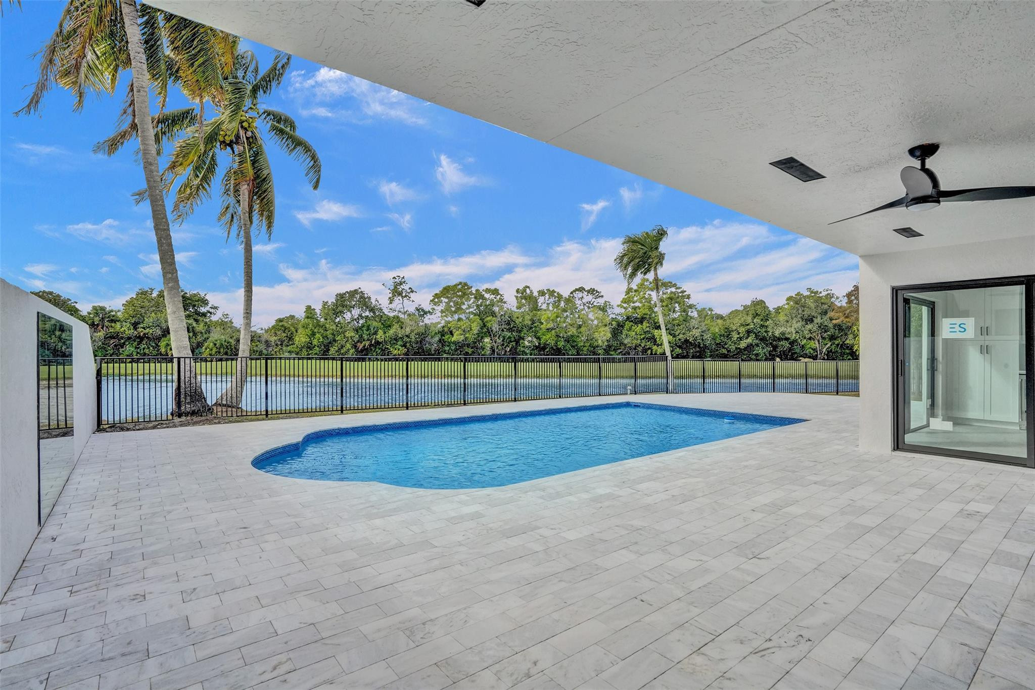 21470 Bridge View Drive