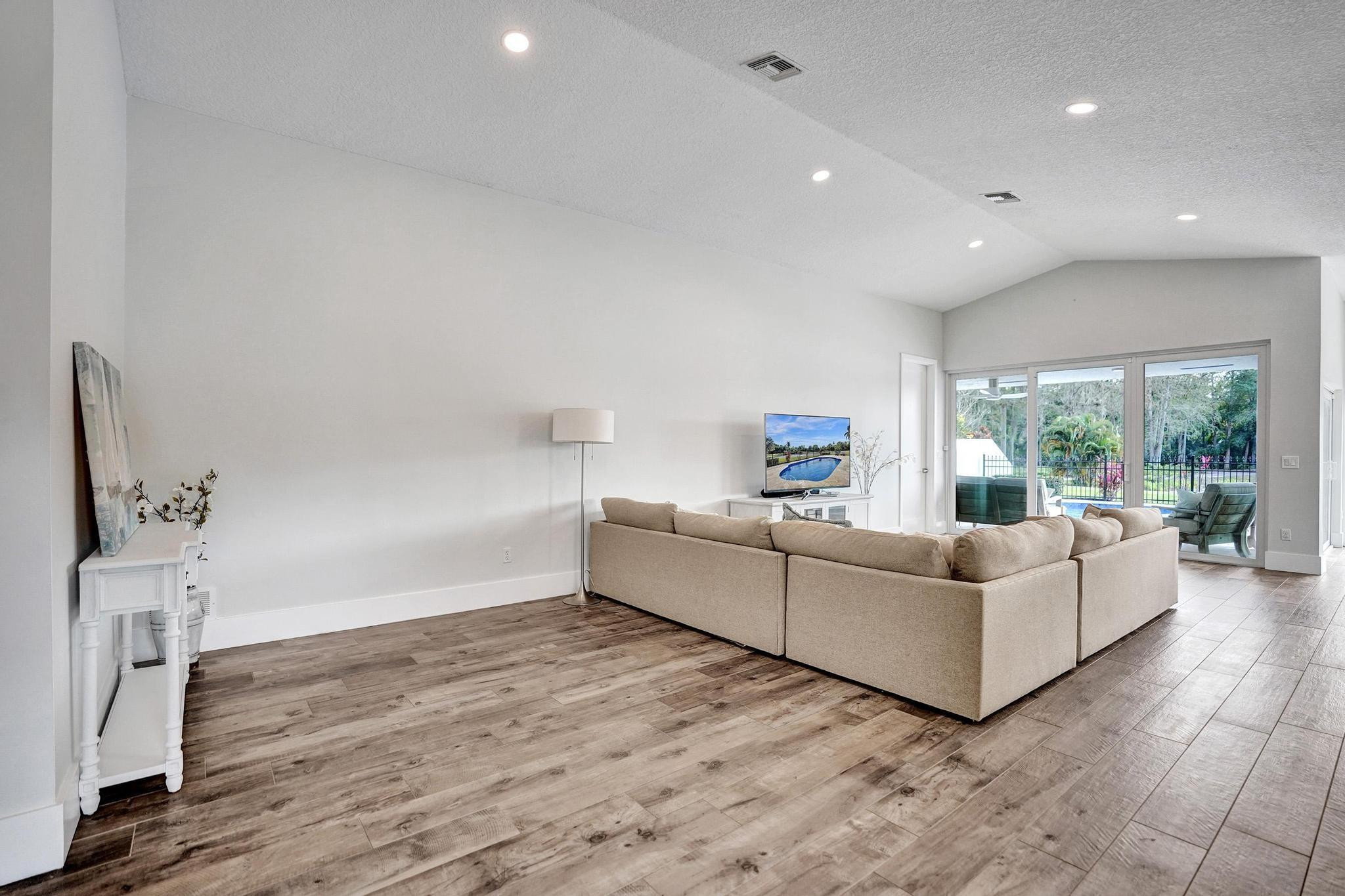 21464 Bridge View Drive