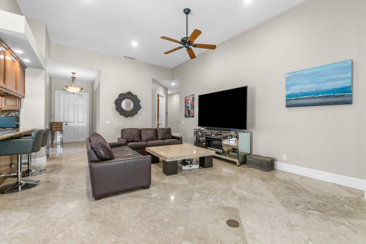 4777 Orchard Lane