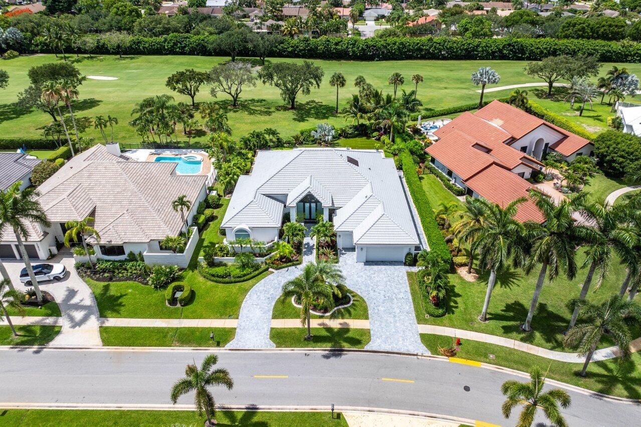 4824 Bocaire Boulevard