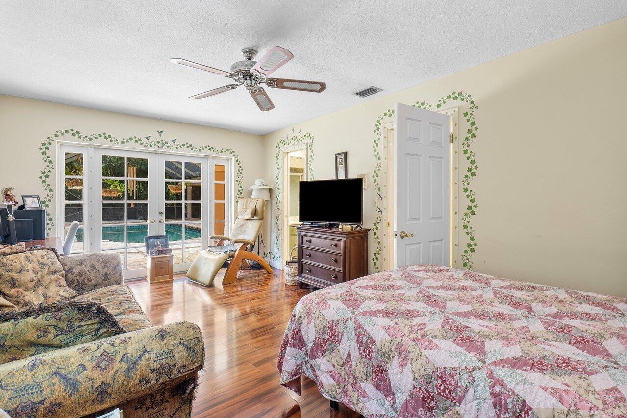 7276 Encina Lane