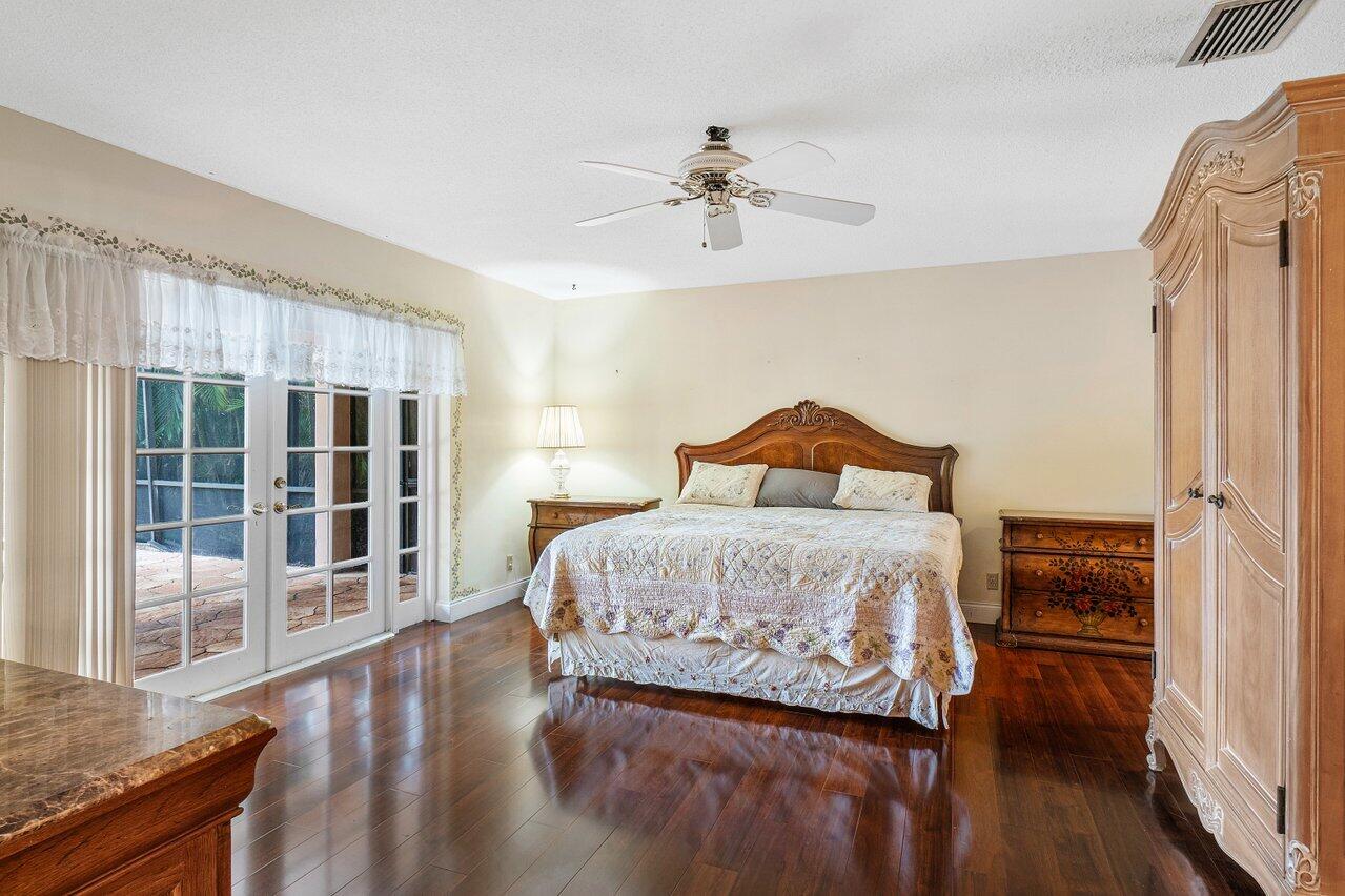 7276 Encina Lane