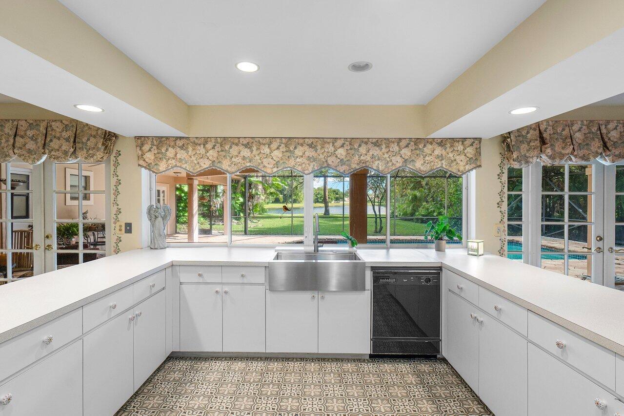 7276 Encina Lane