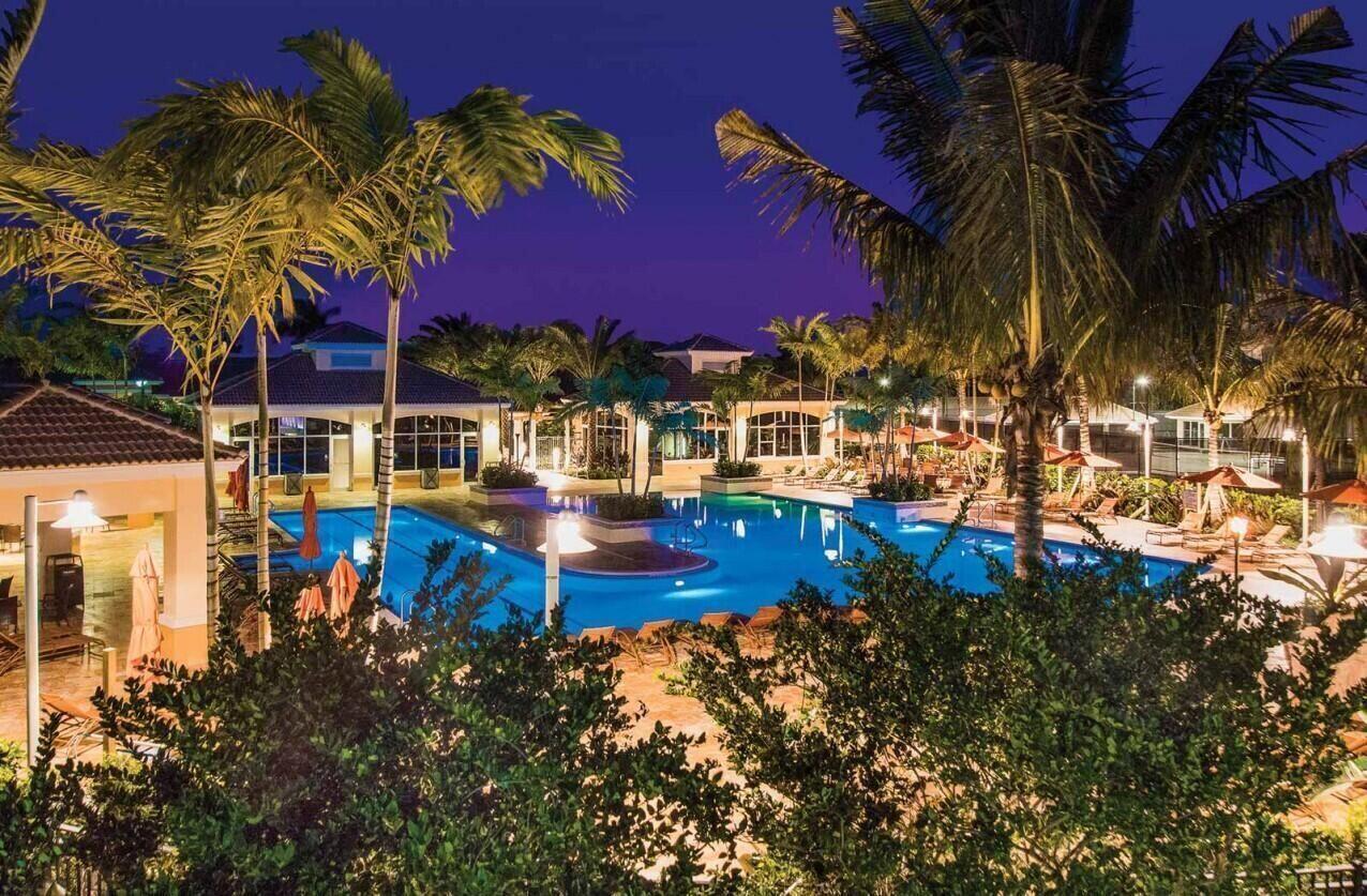 4792 Bocaire Boulevard