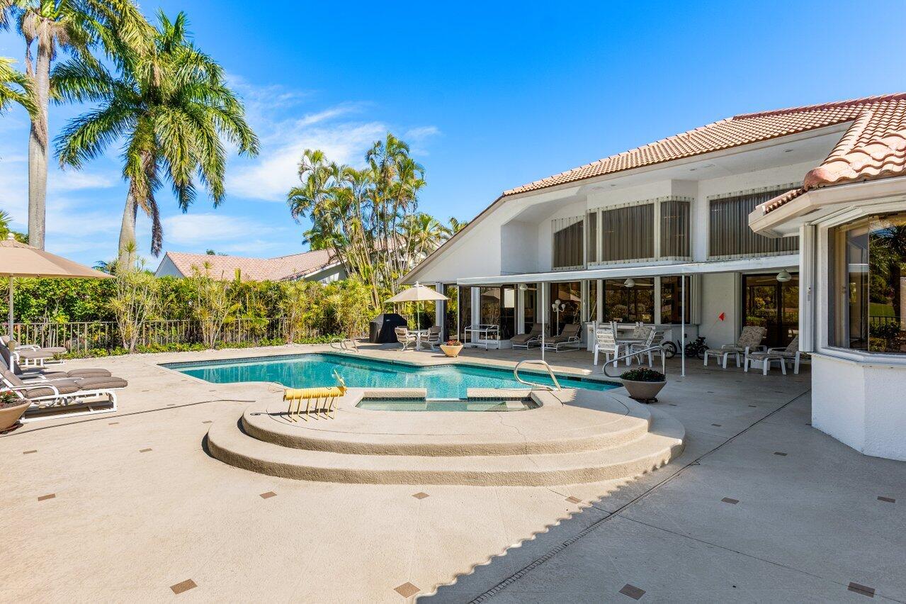 4627 Bocaire Boulevard