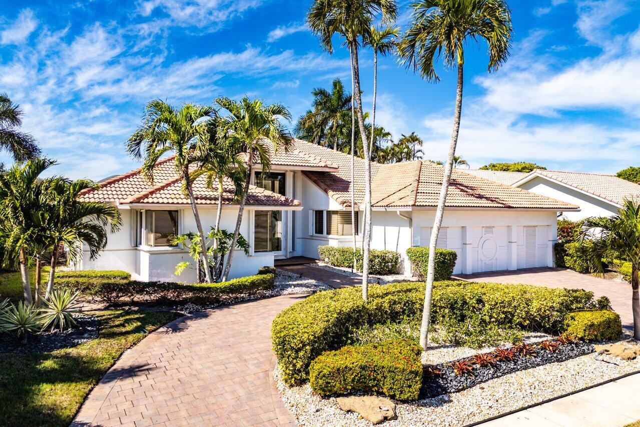4627 Bocaire Boulevard