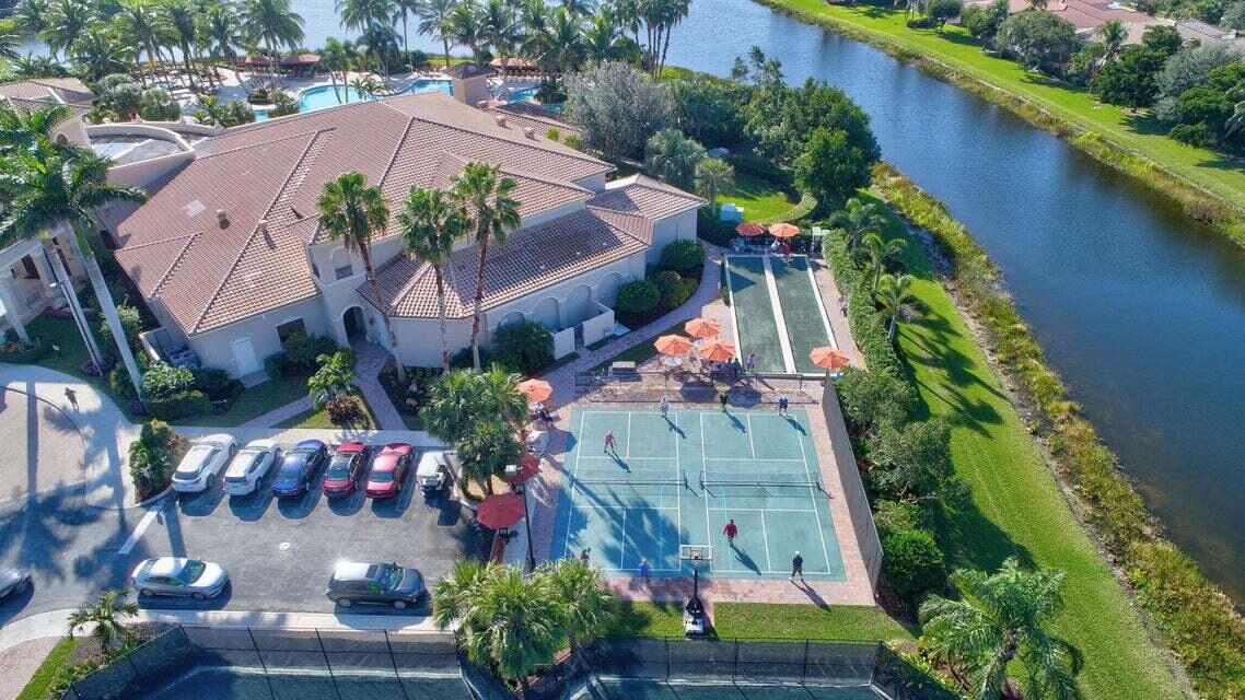 7015 Imperial Beach Circle