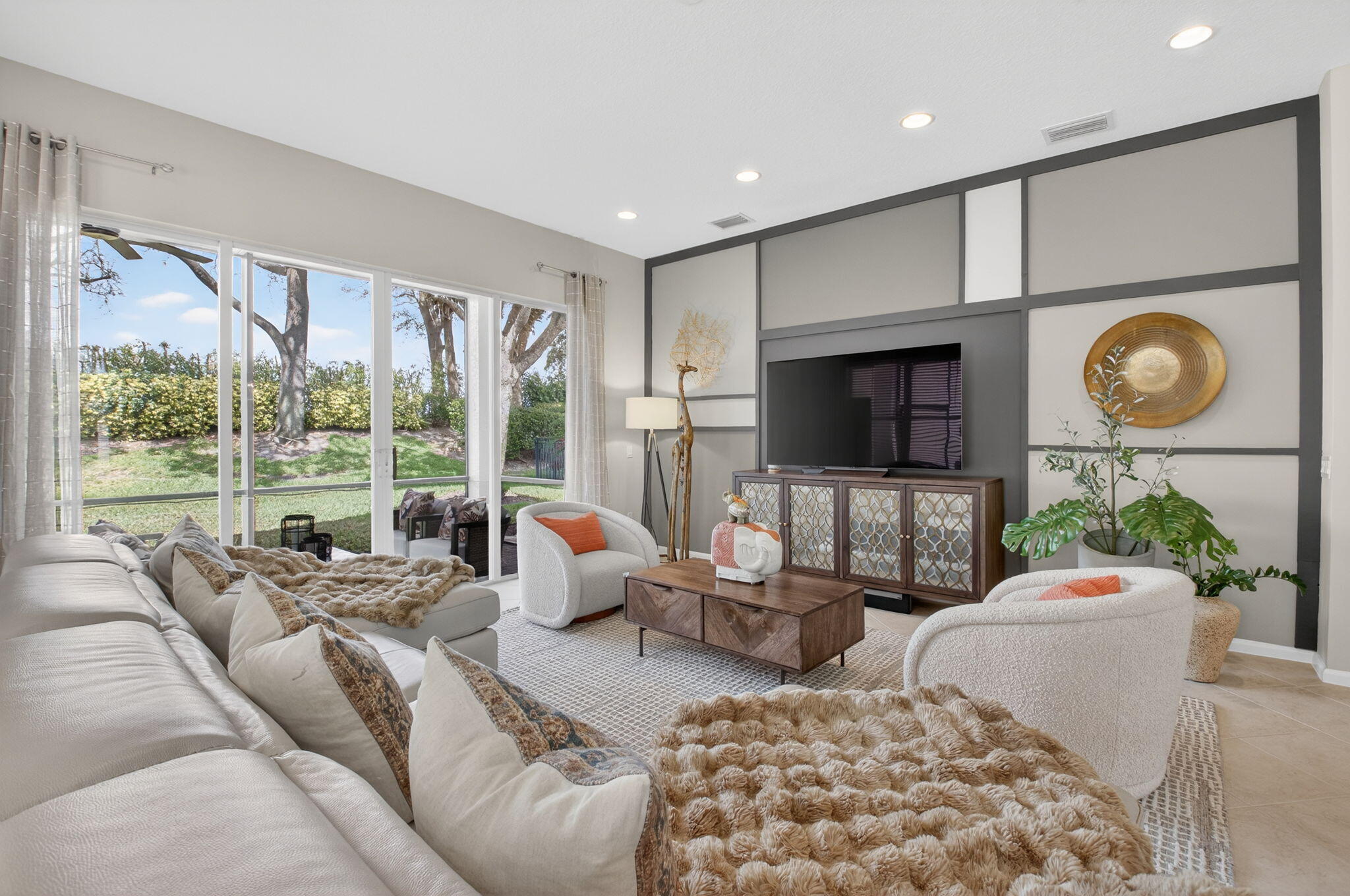 7015 Imperial Beach Circle