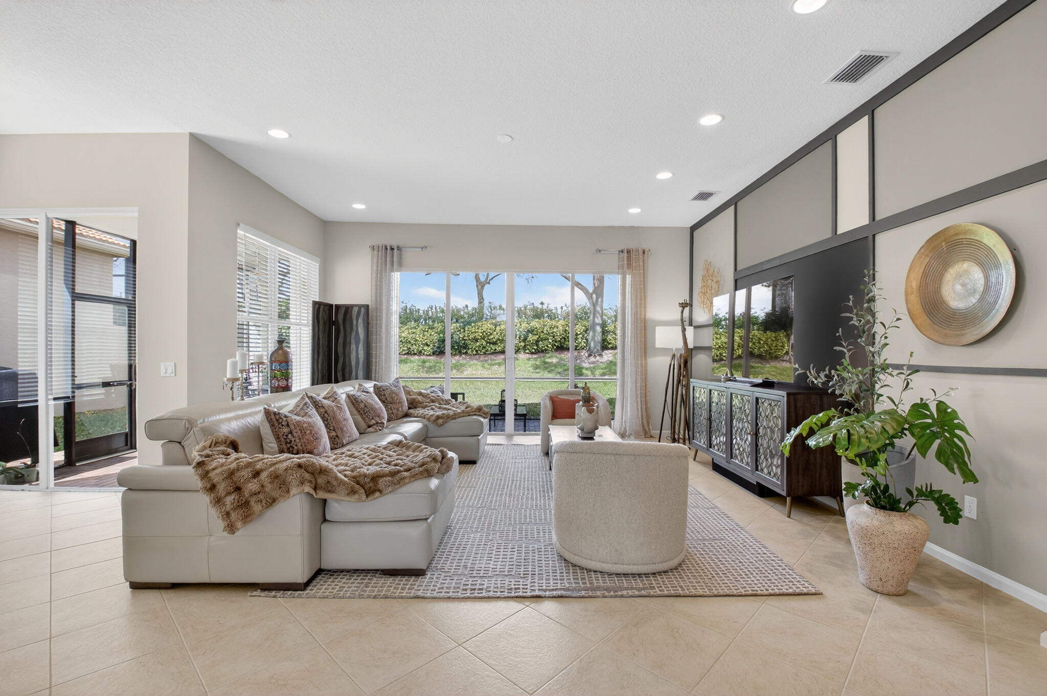 7015 Imperial Beach Circle