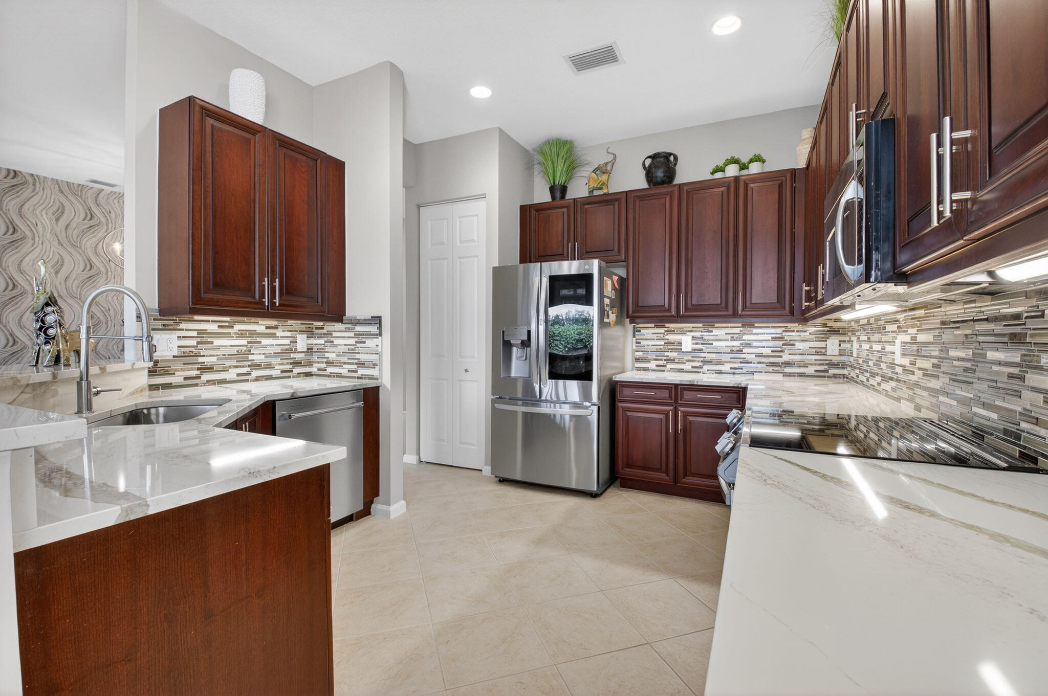 7015 Imperial Beach Circle