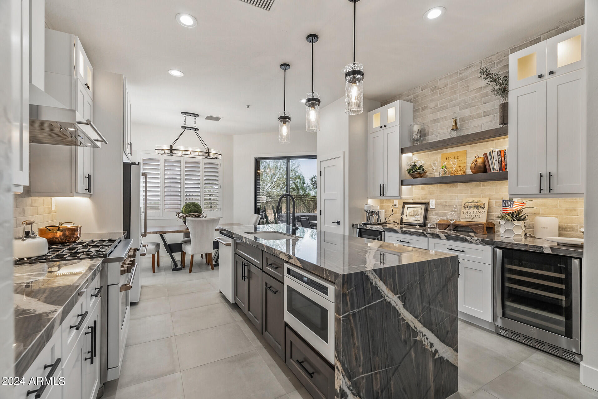 19550 N GRAYHAWK Drive, 1127