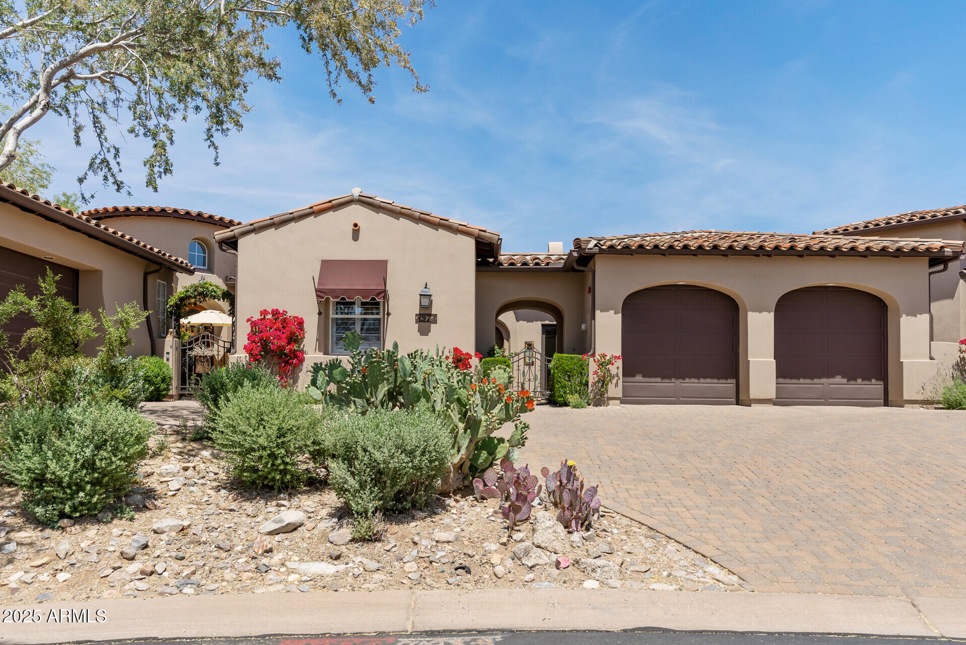 8974 E RUSTY SPUR Place