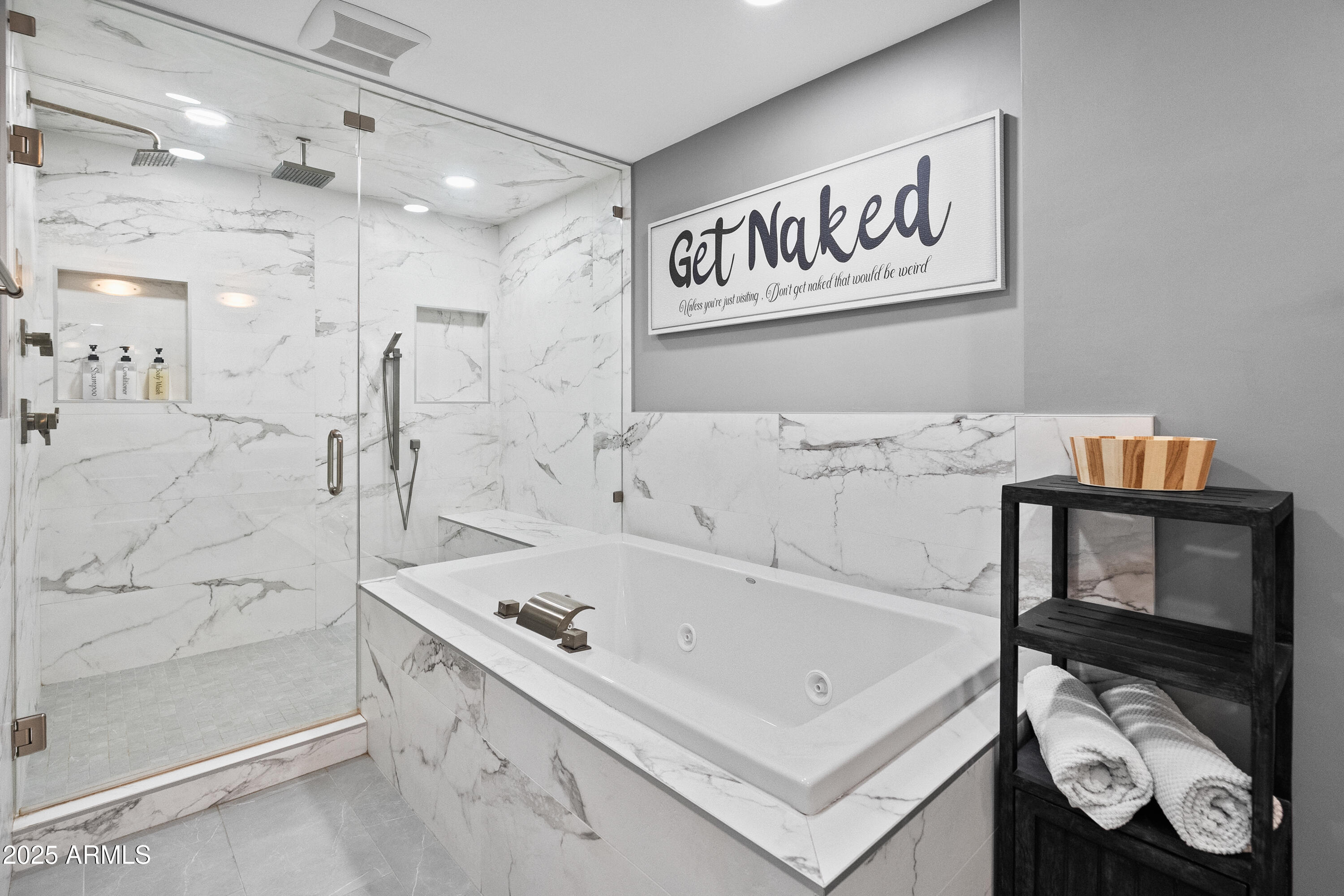 6715 E MONTECITO Avenue