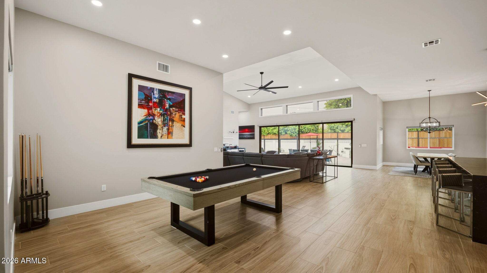 6715 E MONTECITO Avenue