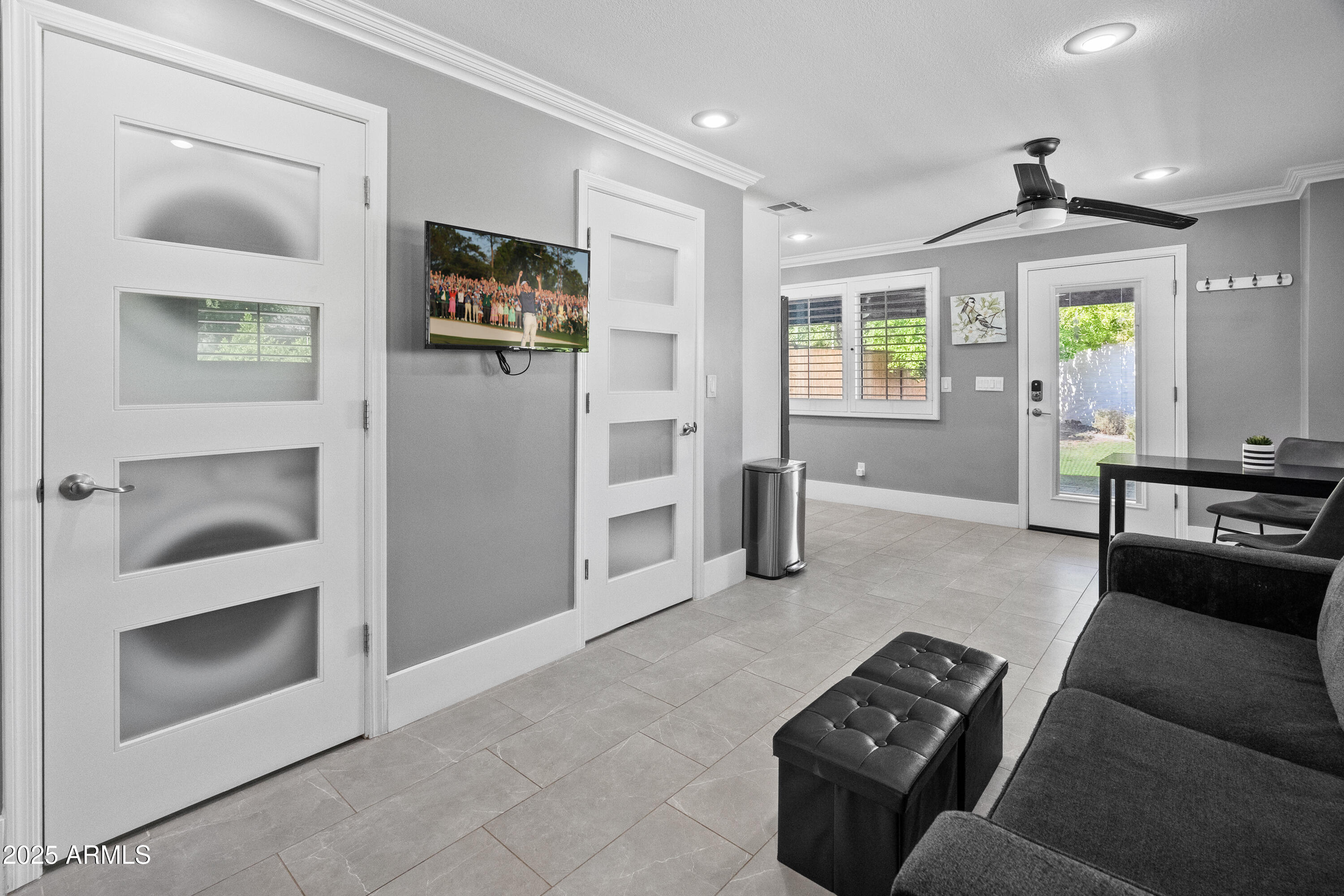 6715 E MONTECITO Avenue