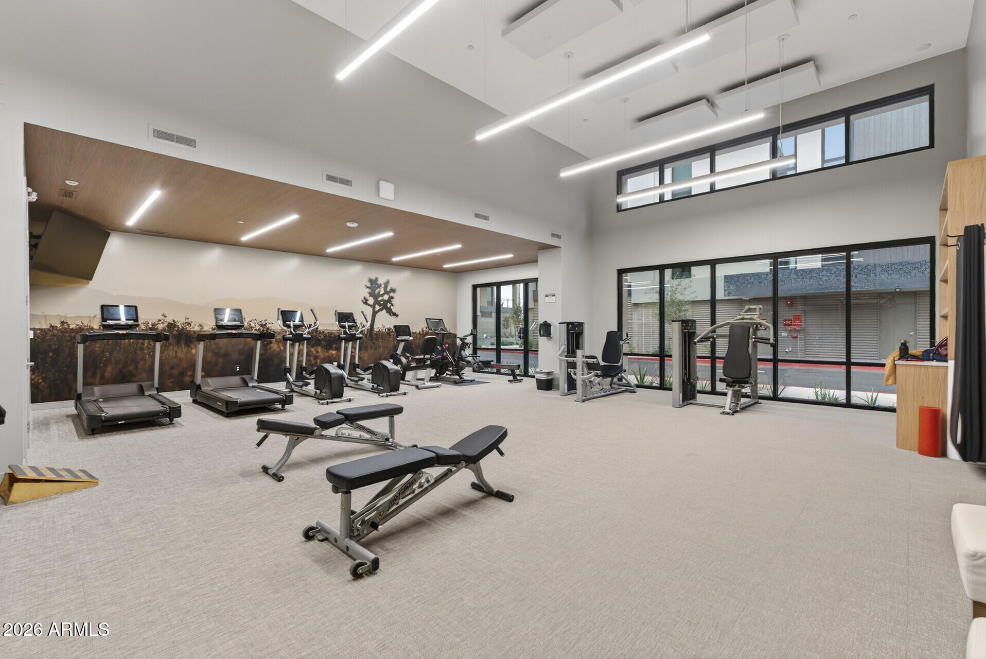 19355 N 73RD Way E2014