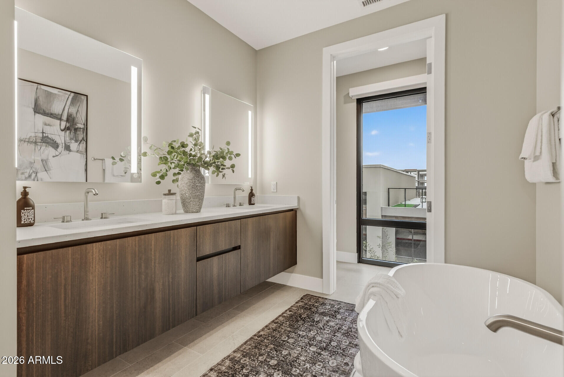 19355 N 73RD Way E2014