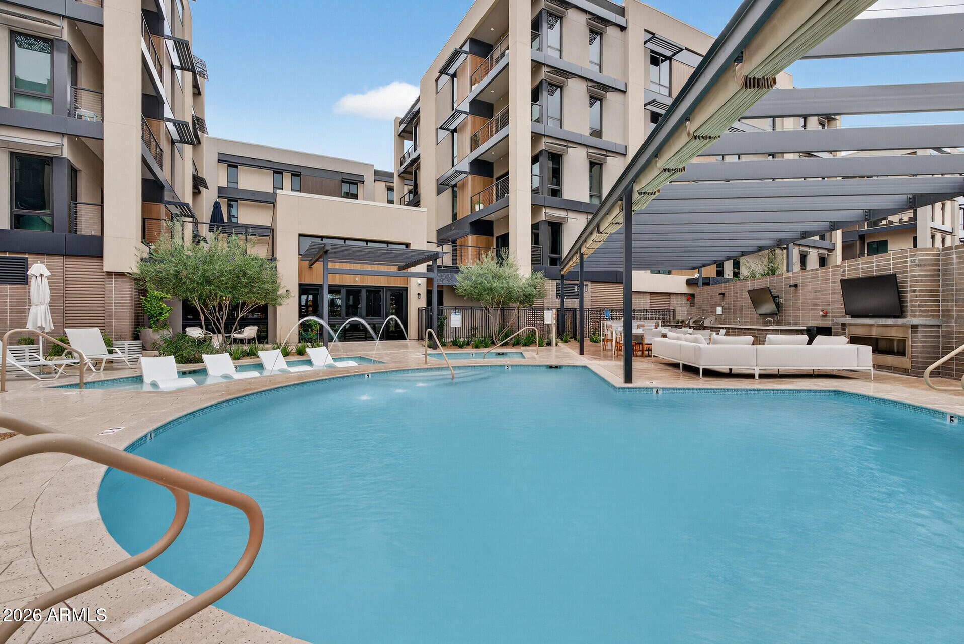 19355 N 73RD Way E2014