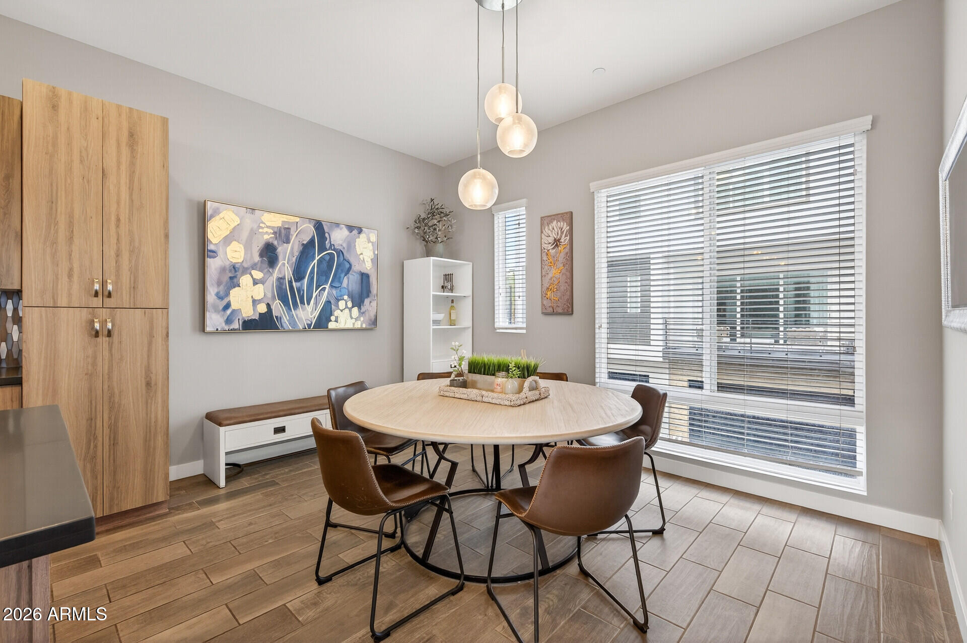 1717 E MORTEN Avenue 38