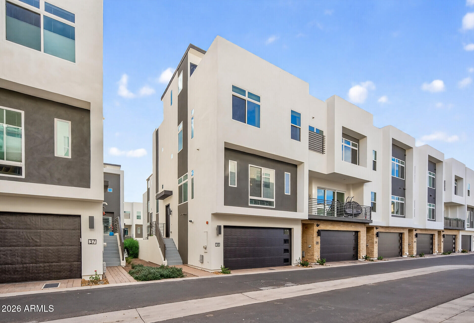 1717 E MORTEN Avenue 38