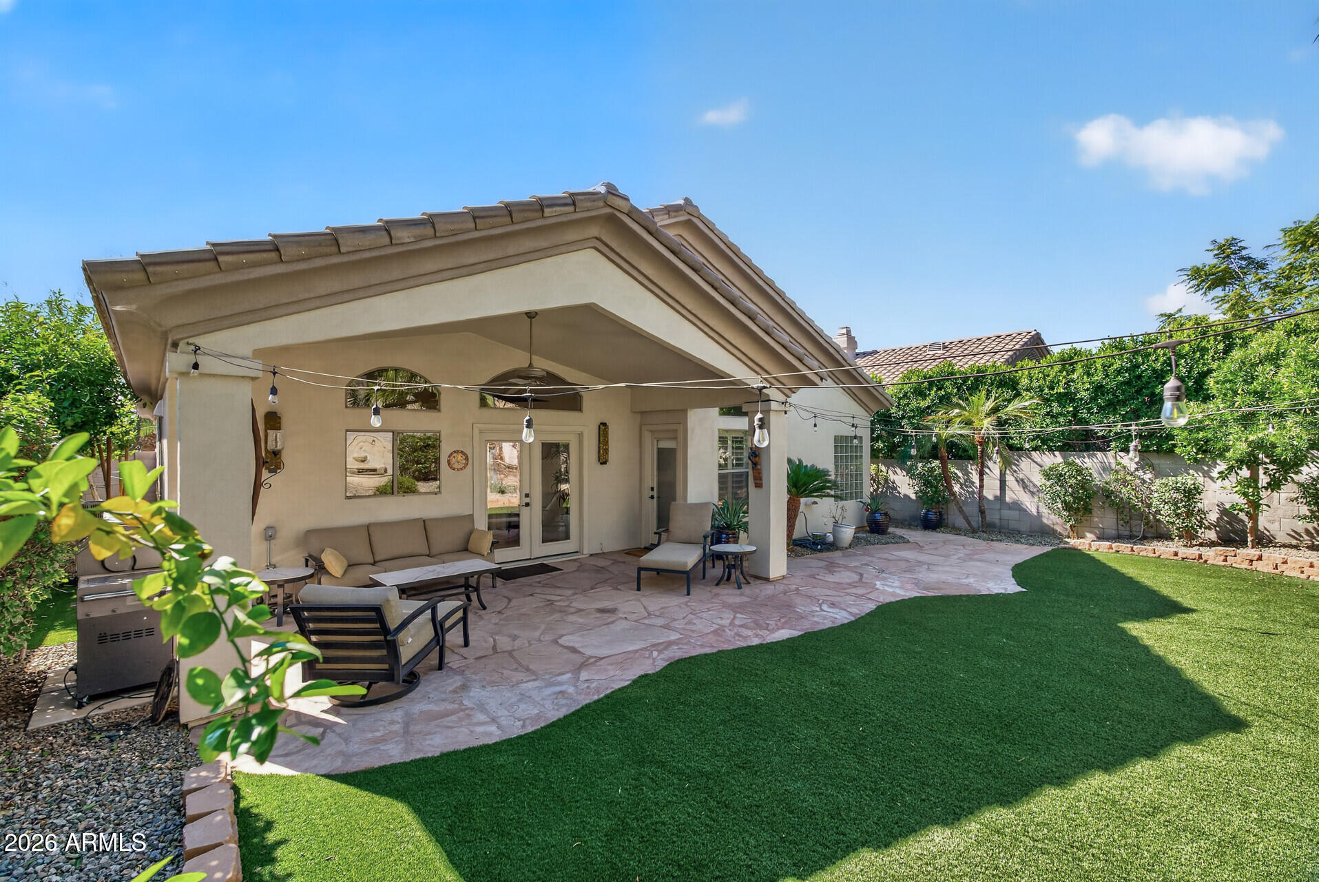 8072 E MARIA Drive