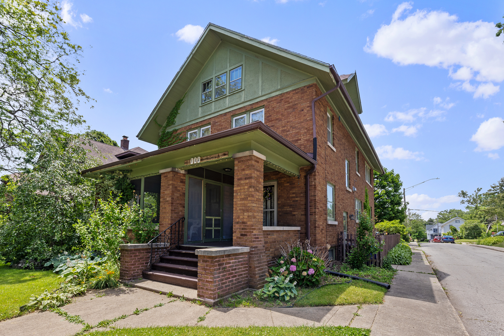 142 N Prospect Street