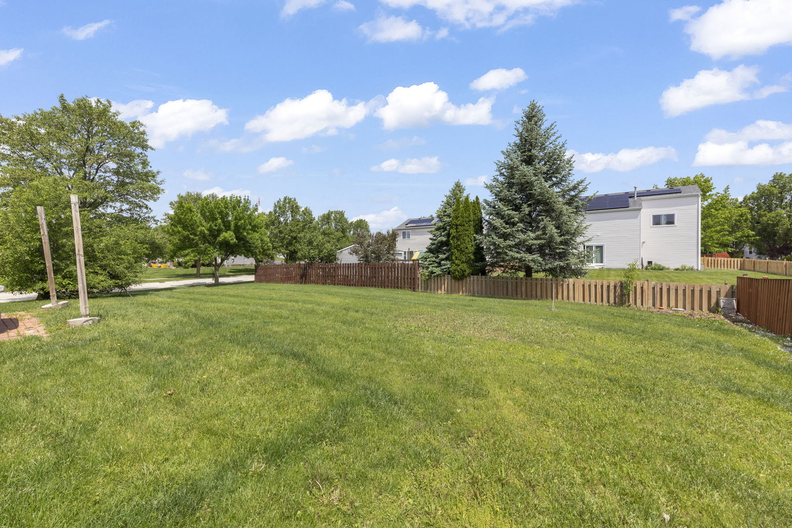 380 Gainsborough Drive