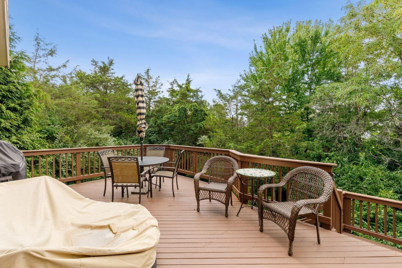 149 Olde Stone Court