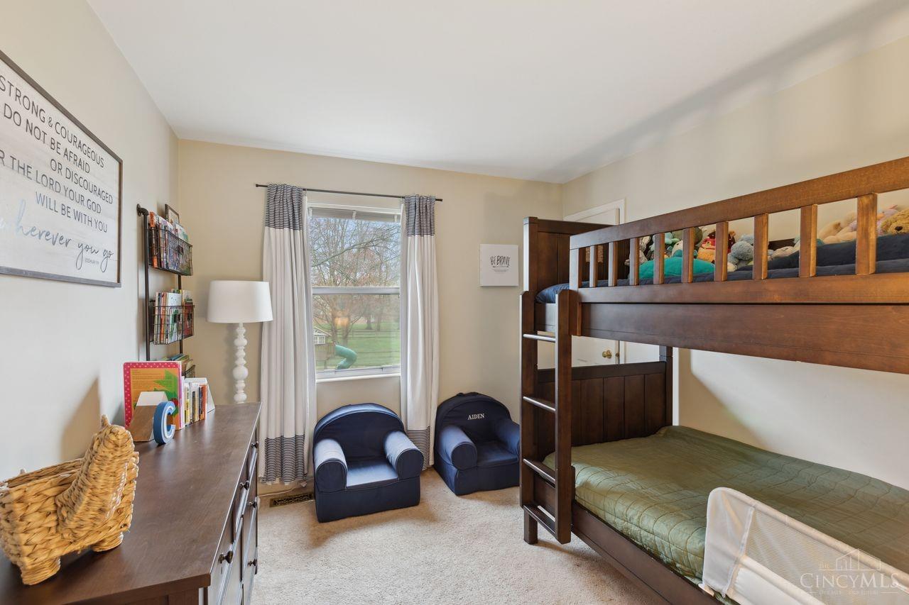 6423 Hummingbird Drive