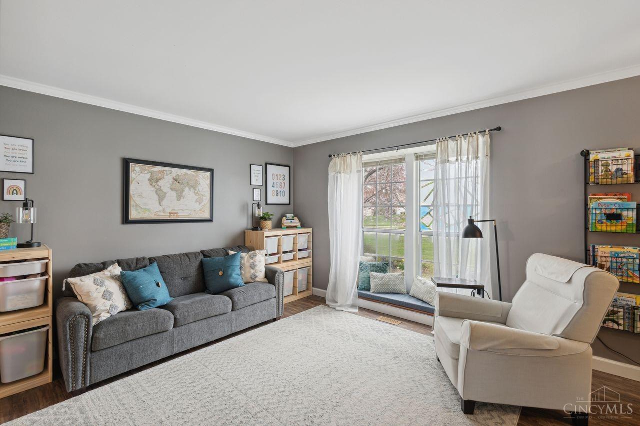6423 Hummingbird Drive