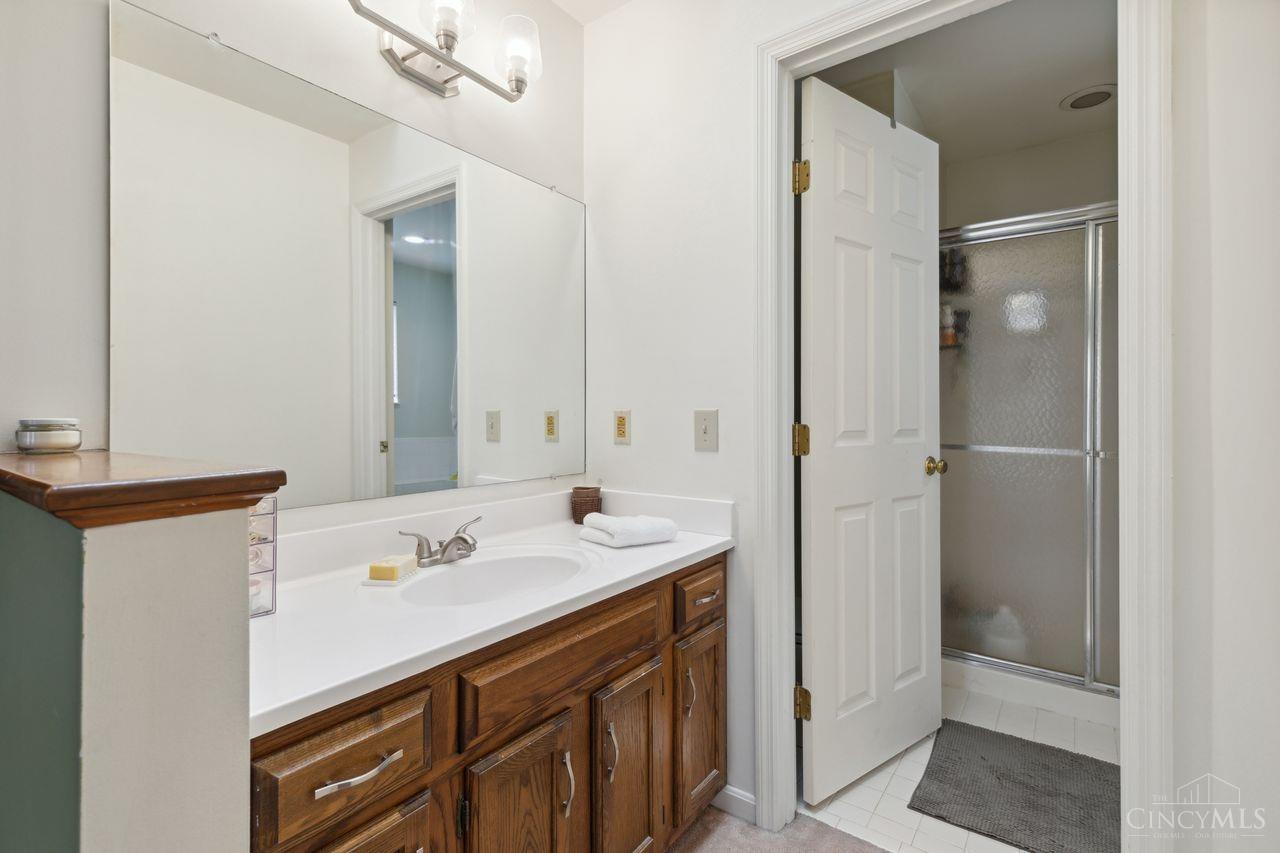 6423 Hummingbird Drive