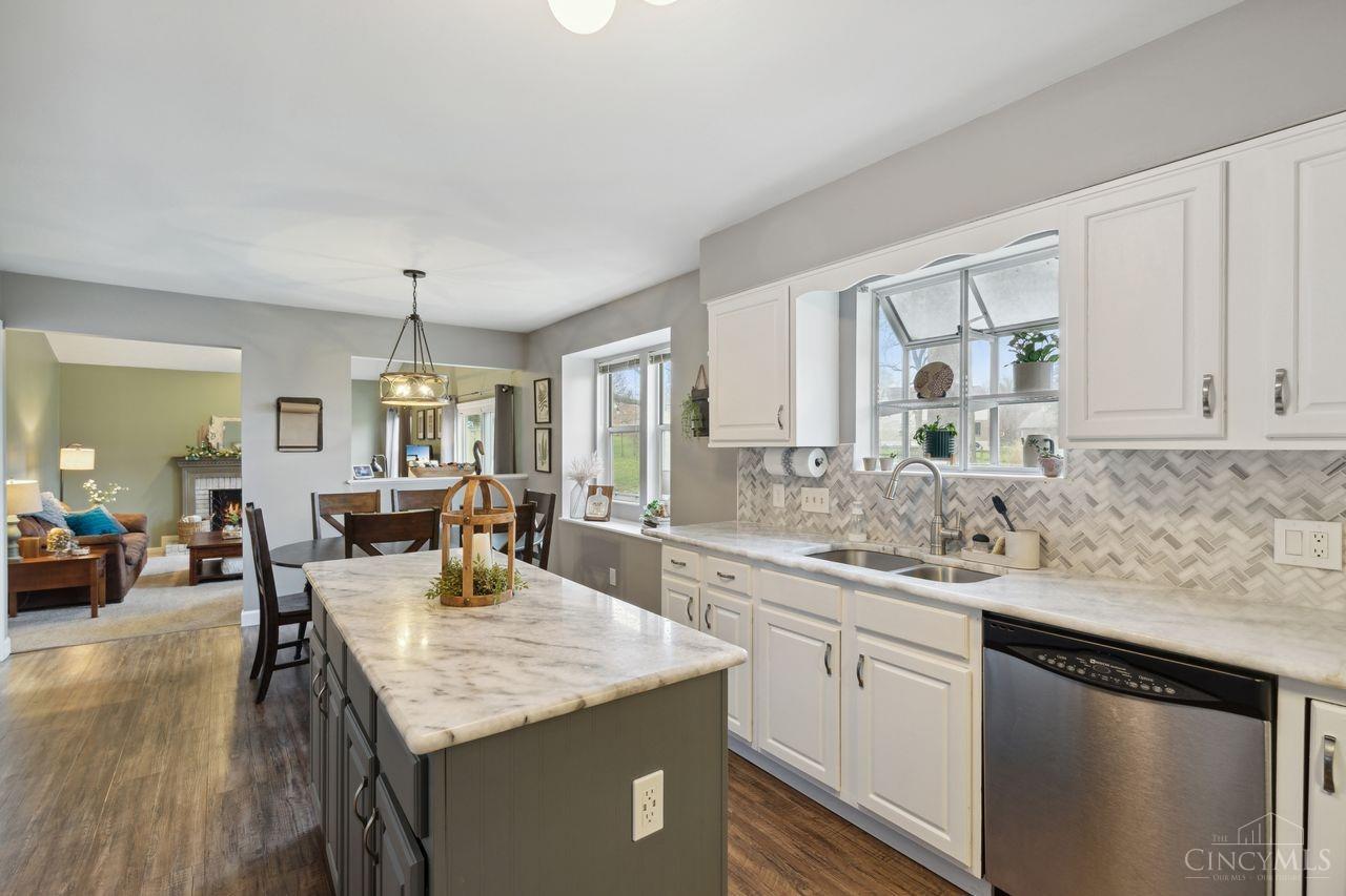 6423 Hummingbird Drive