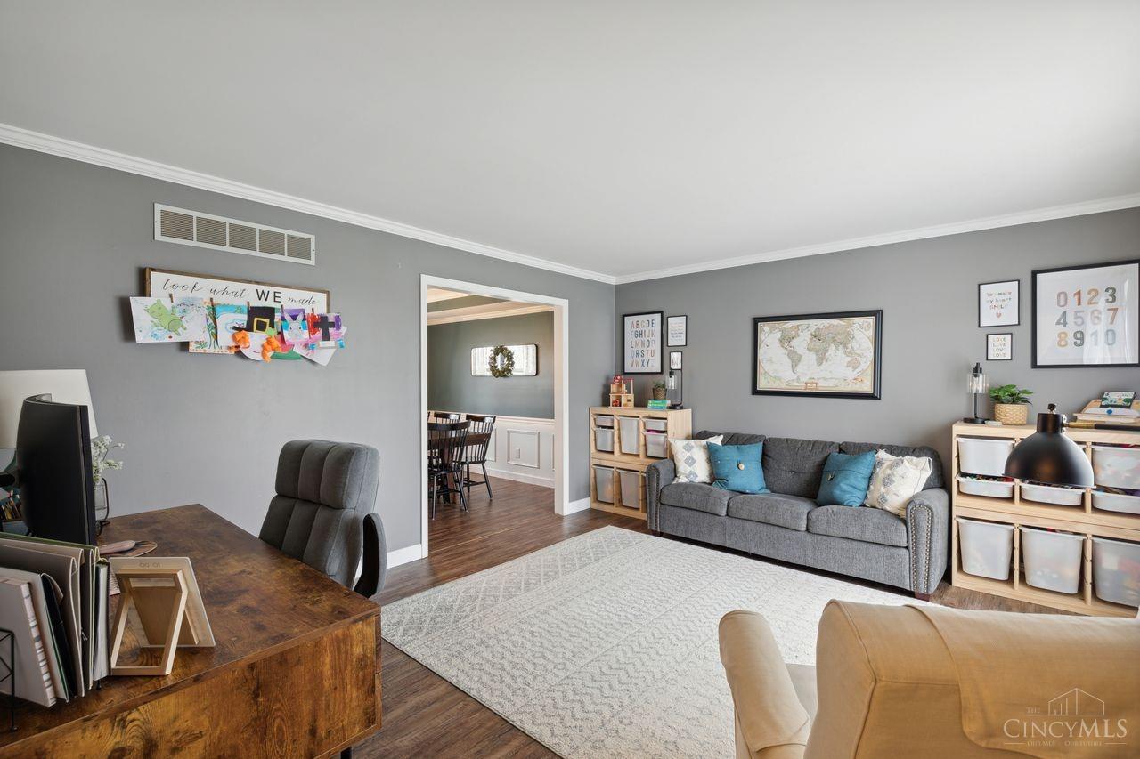 6423 Hummingbird Drive
